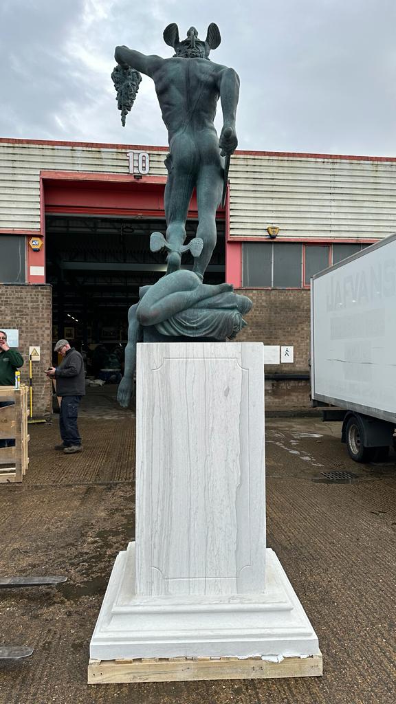 Bronze Perseus Medusa statue, sat on a marble base