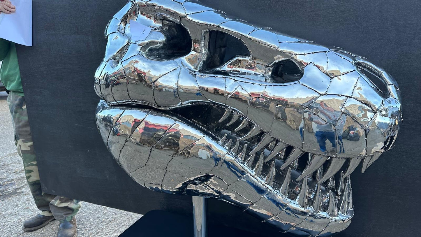 “Art Paris” sculpture, one of a kind, T-Rex skull