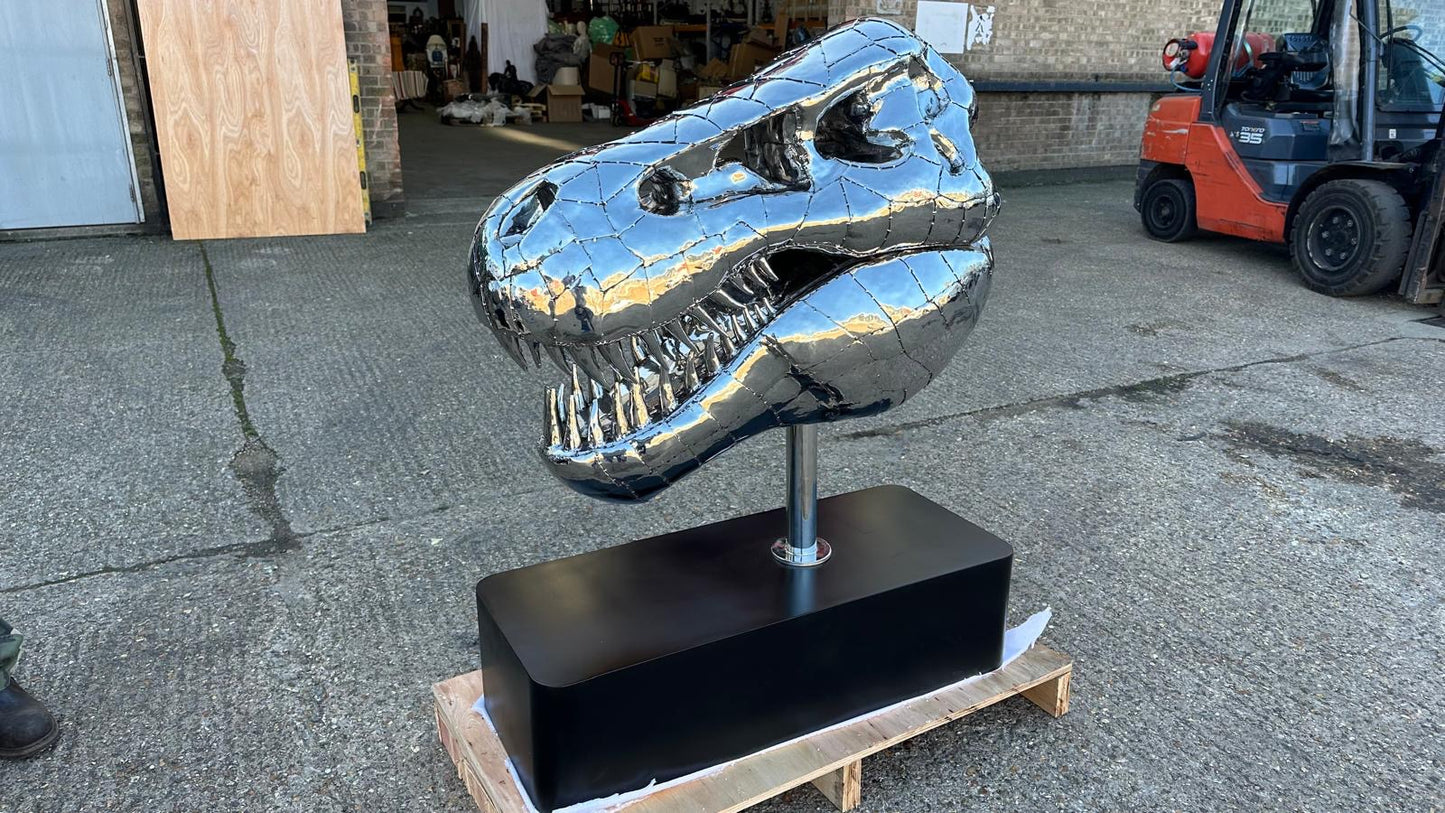 “Art Paris” sculpture, one of a kind, T-Rex skull