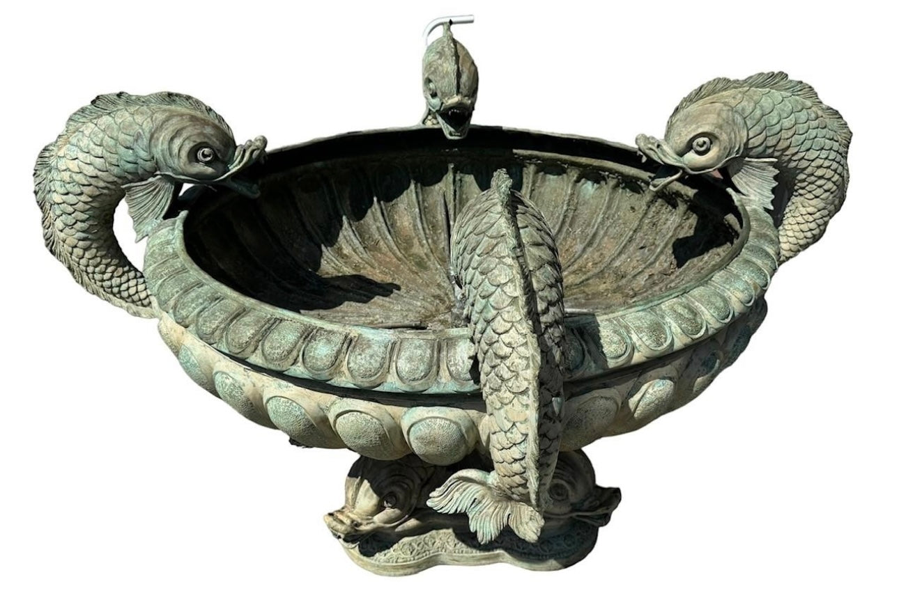 Extremely rare, Fontaine Charlemagne, rue Charlemagne, Paris, - bronze fountain 99x170cm