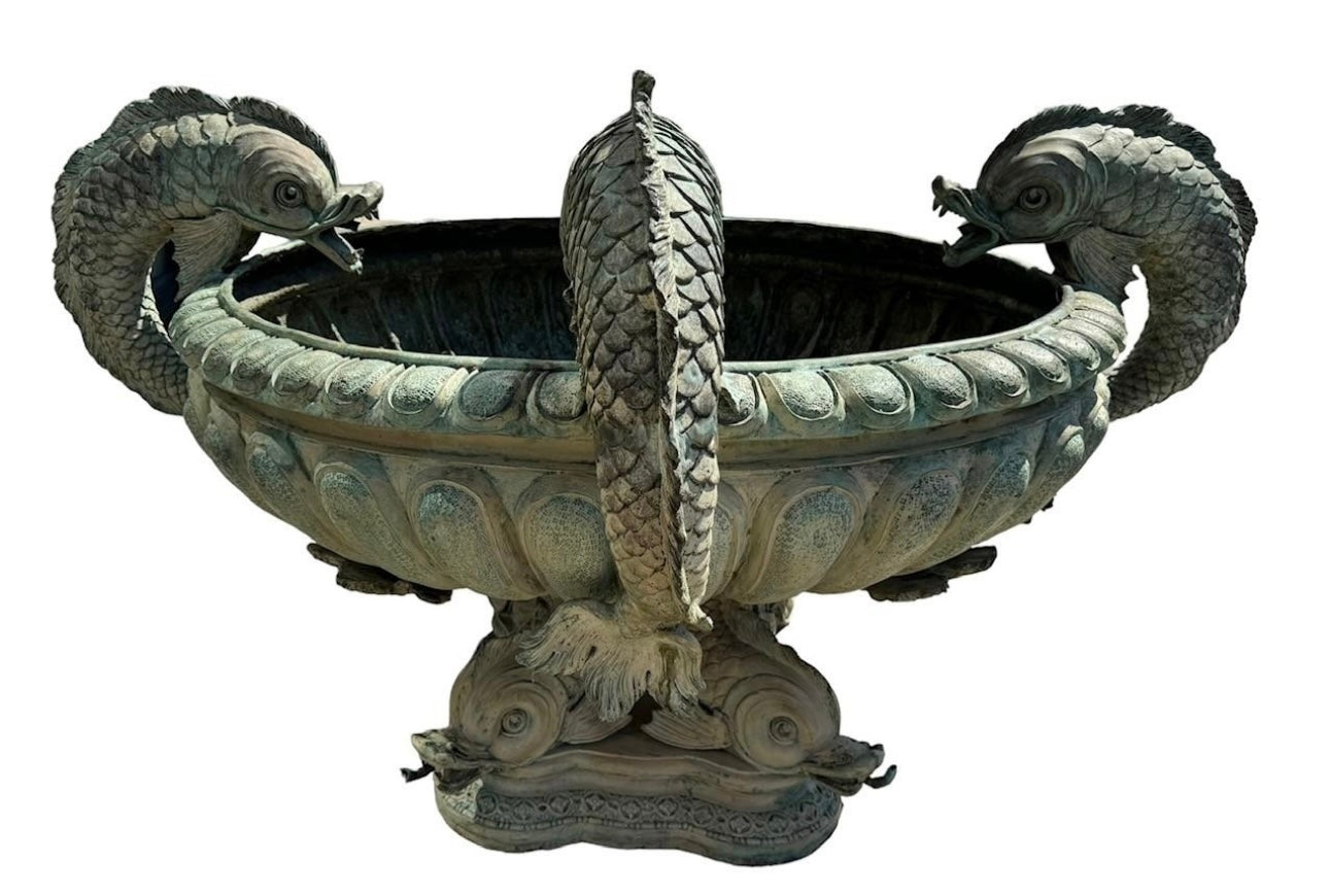 Extremely rare, Fontaine Charlemagne, rue Charlemagne, Paris, - bronze fountain 99x170cm